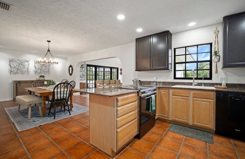 East County Civic Group House | ‘Our Encanto’ -quiet golf course view-Tampa suburb