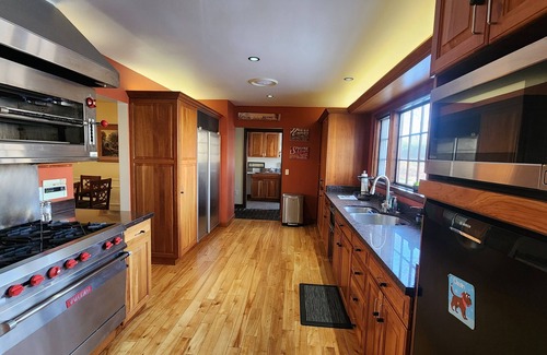 Des Moines House | Our Family Retreat on 2.5 acres