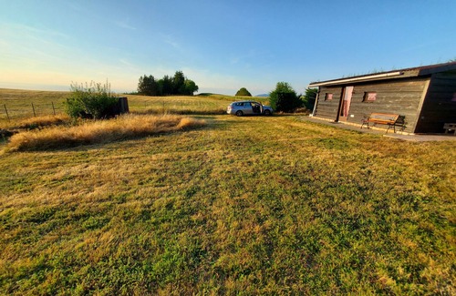 Saint-Gervais-sous-Meymont Cabin | Our cabin offers you a moment of tranquillity in an exceptional setting.