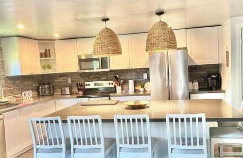 Highlands East House | Our Happy Place: Hot Tub & Trail Access: STR25-00043