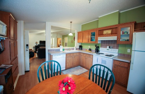 Lewisburg House | Our home on Lake Malone is the perfect getaway. We call it "The Maya II"!