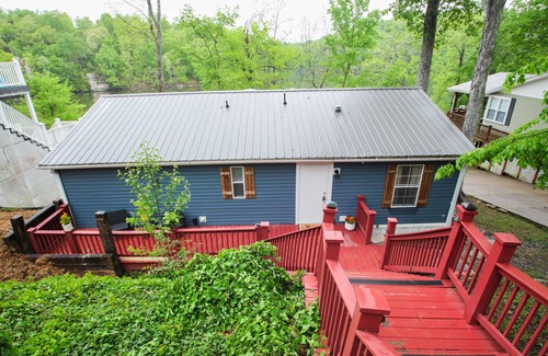 Lewisburg House | Our home on Lake Malone is the perfect getaway. We call it "The Maya II"!