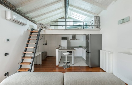 Como City Centre Apartment | Our Home - One Bedroom Apartment, Sleeps 2