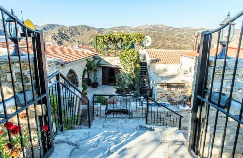 Vavla House | Our House
