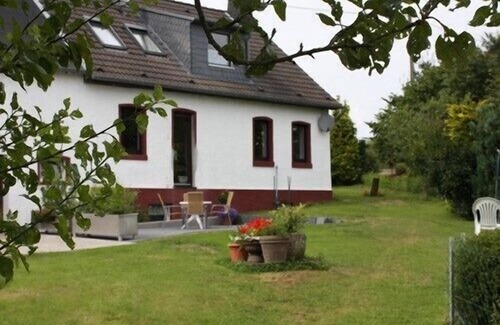 Halenfeld House | Our house with 7 rooms offers you a lot of space for your vacation on 120m2
