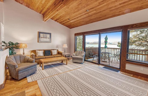 Zephyr Cove Apartment | Our Lake House