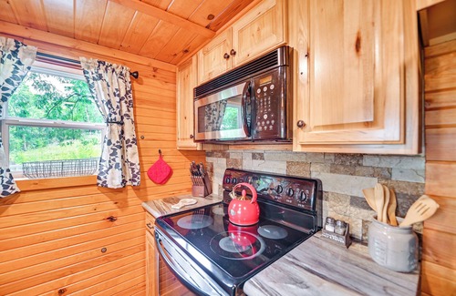 Harrodsburg House | ‘Our Lakeside Retreat’ w/Deck on Lake Herrington!