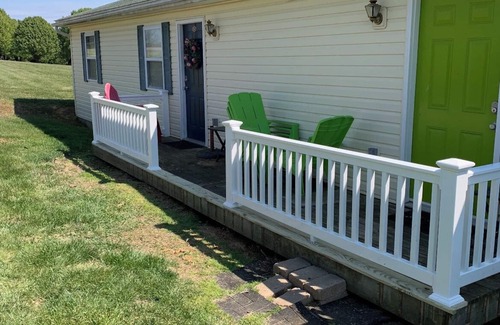 Kerr Apartment | "our little Americana charm" No cleaning fee and no Taxes all include.