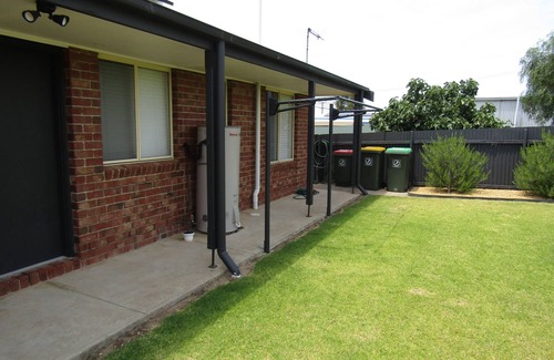 Tiddy Widdy Beach House | Our Little Beach - FREE WIFI - Off Peak Special!