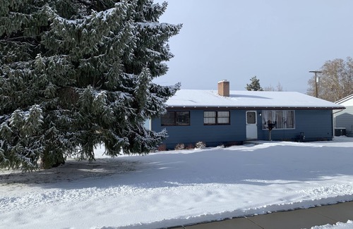 Gem County House | Our little Gem, remodeled and new everything. Close to down town.