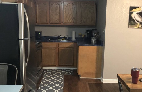 Kerr Apartment | “our little mellow yellow” No cleaning fee and no Taxes all include.