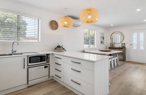 Middleton House | Our Little White House -74 Padman Crescent, Middleton