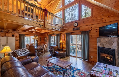 Hidden Lake Cabin | Our Neck of the Woods at Hidden Lake - canoeing, fishing