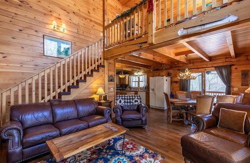 Hidden Lake Cabin | Our Neck of the Woods at Hidden Lake - canoeing, fishing