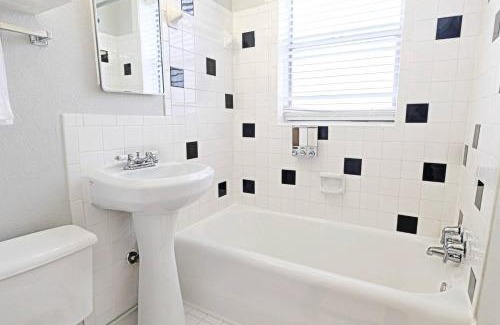 Lower Greenville Apartment | Our Nest on Vickery