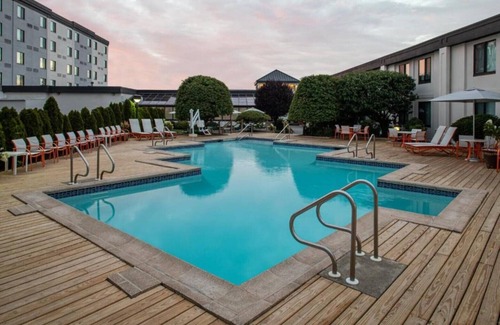 Teterboro House | Our new look will make your stay with us even more enjoyable
