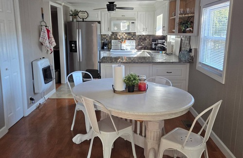 Morganton House | Our Quaint Serene mountain getaway