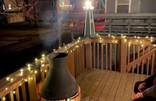 Vermilion House | OUR RIVERSIDE RETREAT W/PRIVATE HOT TUB - OPEN YEAR ROUND