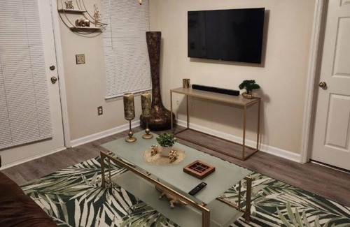 Fairburn Apartment | Our Royal Retreat is peacefully nestled with pool, car wash, 15 min 2 airport
