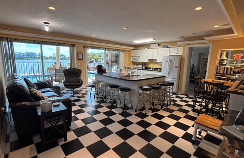 Sandbridge House | Our Sand Castle-Waterfront, Private Pool, Beach, Dock, Fishing, Kayaks, Sunsets!