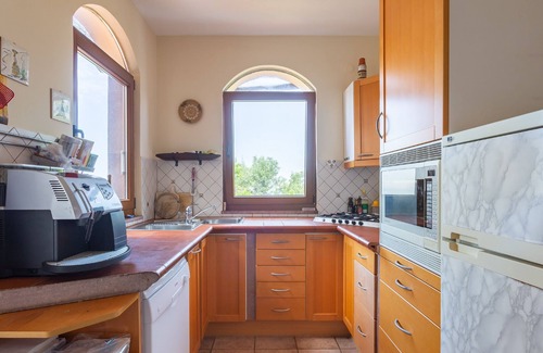 Magomadas House | Our sea view house offers space on 400 square meters for 2-10 people