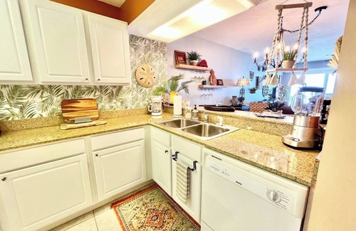 Innerarity Townhomes House | Our Shangrila: Waterfront Home with Kayaks & More