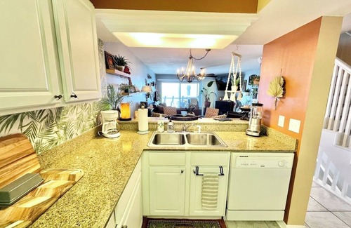 Innerarity Townhomes House | Our Shangrila: Waterfront Home with Kayaks & More