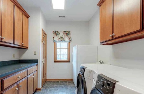 Wise House | Our Summer Place - Luxury rental on serene deep-water cove
