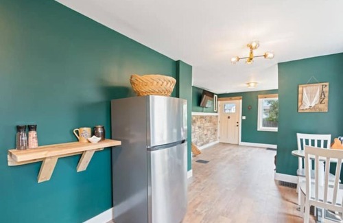 New Albany House | Our Townhouse Cottages