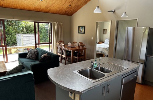 Kuratau House | Our Treasure Cottage Retreat at the lake