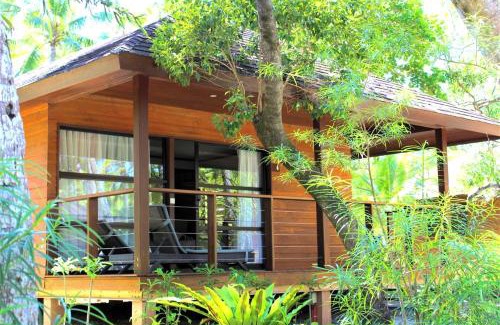Kuto Resort | Oure Lodge Beach Resort