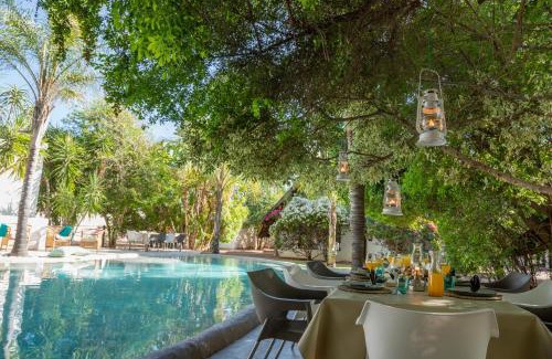 Otjiwarongo Hotel | Out of Africa Town Lodge
