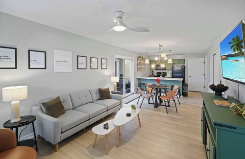 Ottawa House | Out of Office | 3 Bed, 3 Bath