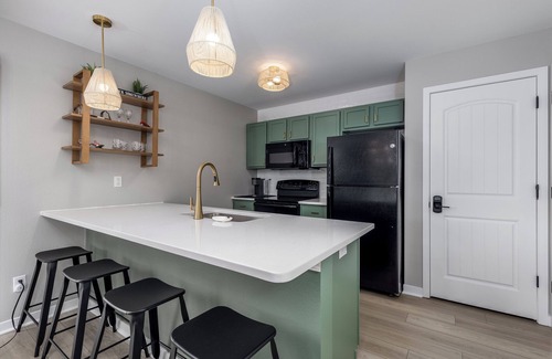 Ottawa House | Out of Office | 3 Bed, 3 Bath