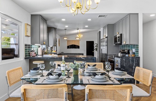 Araby House | Out Of Office - Comfort Meets Sophistication!