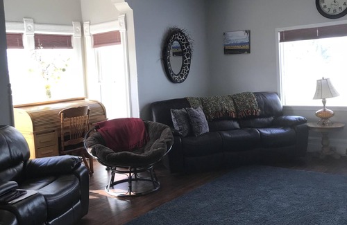 Dillon House | Out of Town but in Town Rental