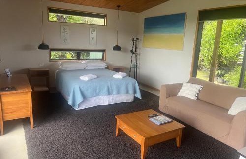 Cape Foulwind House | Out The Bay - Guest House at the Beach