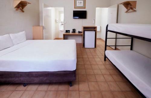 Yulara Cabin | Outback Lodge