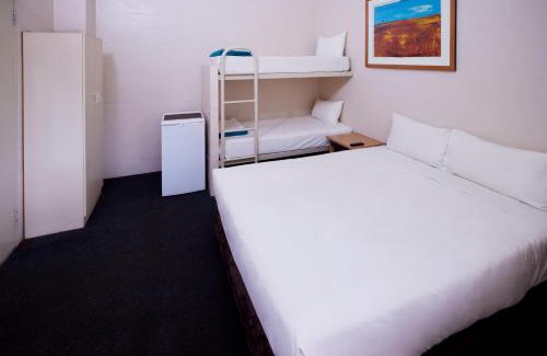 Yulara Cabin | Outback Lodge