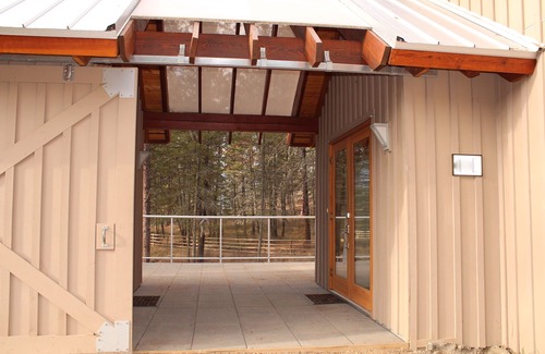 Vernon Cabin | Outback Vernon Luxury Private Getaway