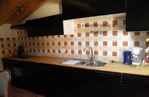 Gazaupouy Cottage | Outbuilding of a 14th century medieval tower in the Gers