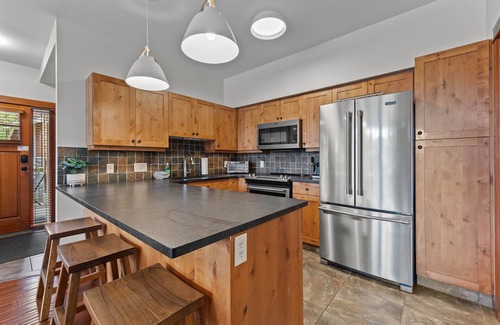 Sun Peaks Condo | Outdoor Adventure at Sun Peaks 33 - True Ski In/Out Access