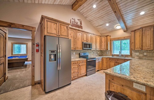 Island Park Cabin | Outdoor Adventure Hub ~ 20 Miles to Yellowstone!
