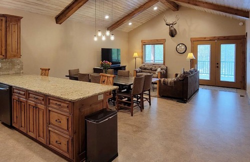 Island Park House | Outdoor Adventure Hub about 20 Miles to Yellowstone!