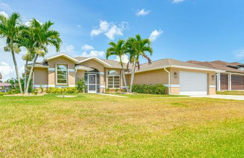 South Gulf Cove House | Outdoor Bar and Dock Waterfront Port Charlotte Home