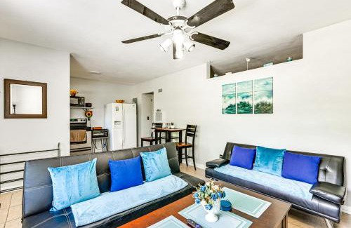 Clearwater Apartment | Outdoor Bar and Fire Pit Central Clearwater Condo!