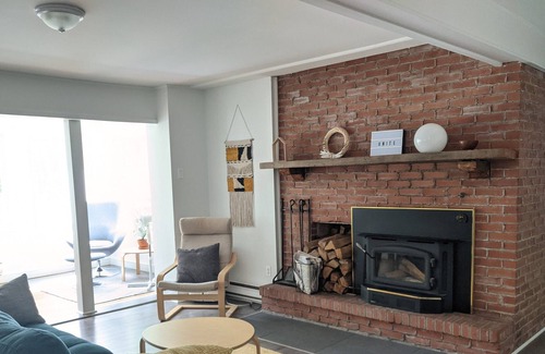 Sainte-Adele Apartment | Outdoor Family Studio