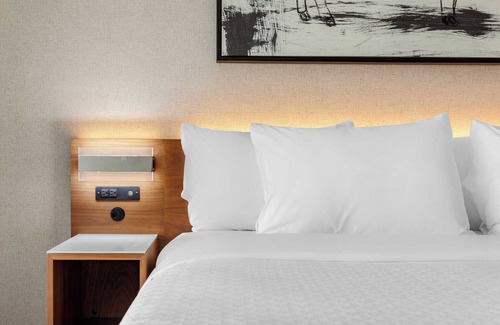 Lauderdale Beach Hotel | Outdoor Getaway! Stylish Unit Near Beach and Attraction, Valet Parking
