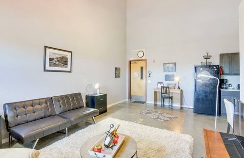 Del Norte Apartment | Outdoor Haven: Del Norte Apartment Near Skiing!