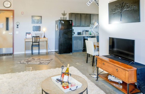 Del Norte Apartment | Outdoor Haven: Del Norte Apartment Near Skiing!